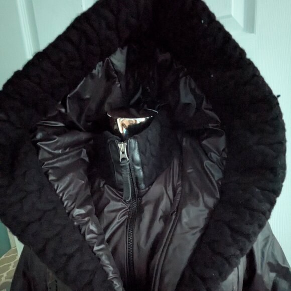 Mackage winter coat  Pre season sale - Picture 2 of 16